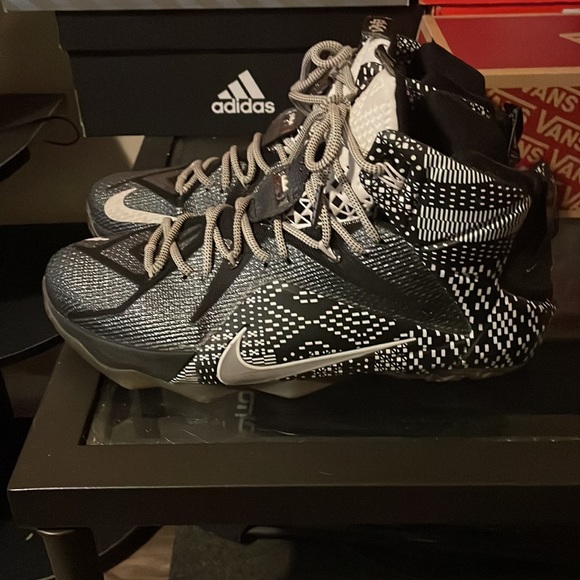 Kobe 12 bhm - Picture 4 of 4
